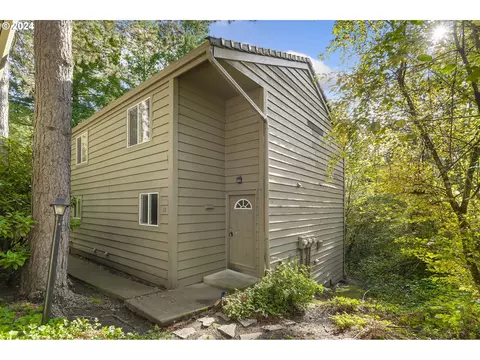 12 Cervantes Cir, Lake Oswego, OR 97035