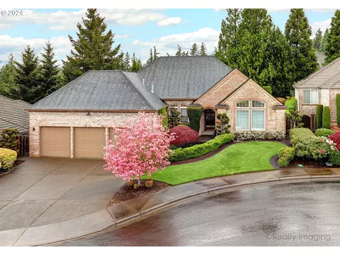 10957 NW Lucerne Ct, Portland, OR 97229