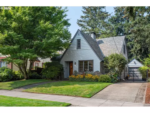 1933 NE 61st Ave, Portland, OR 97213