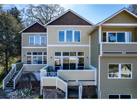 1515 Lincoln St #MIDDLE, Hood River, OR 97031