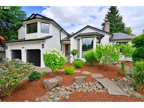 4698 Independence Dr, Salem, OR 97302