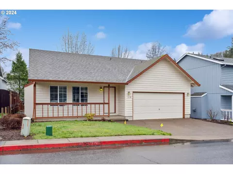 1116 SW Ivory Loop, Gresham, OR 97080