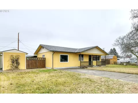 520 W Hemlock Ave, Hermiston, OR 97838