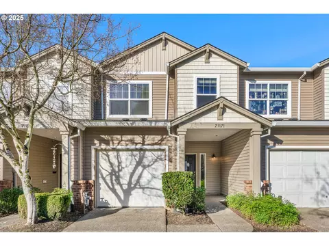 21171 SW Madeira Ter, Sherwood, OR 97140
