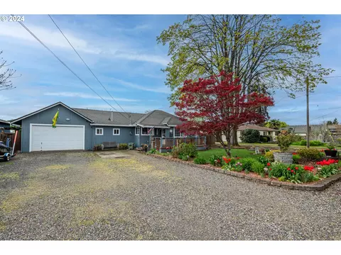 1315 S St, Springfield, OR 97477