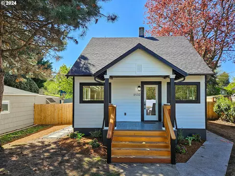1532 NE Morgan St, Portland, OR 97211