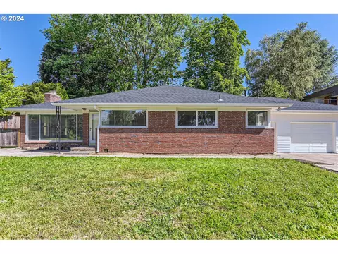 9386 SW 35th Ave, Portland, OR 97219