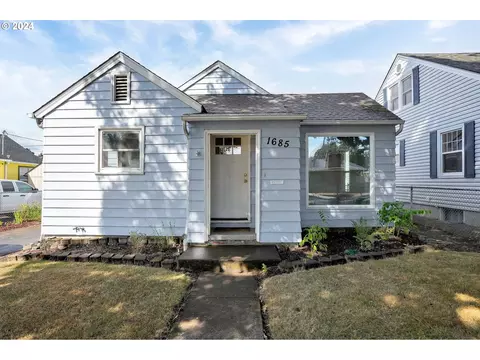 1685 Madison St NE, Salem, OR 97301