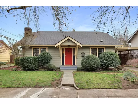1061 Van Buren St, Eugene, OR 97402