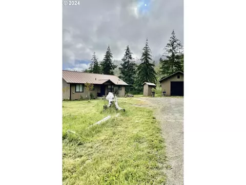 2478 Bar L Ranch Rd, Glide, OR 97443