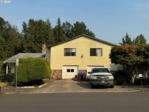 96 NE Olvera Ct, Gresham, OR 97030