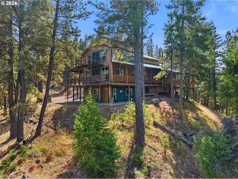 17925 Old Trestle Ln, Baker City, OR 97814