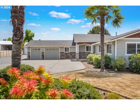 810 W Marquam, Mount Angel, OR 97362