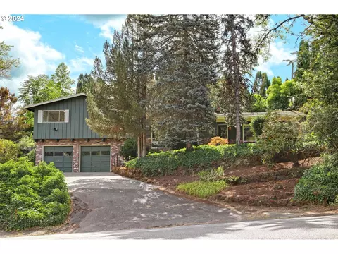 10634 SW 62nd Dr, Portland, OR 97219