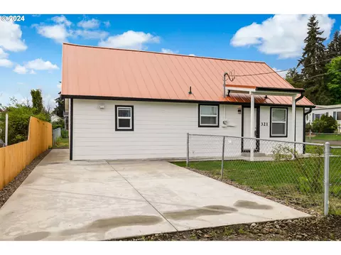 321 SE Jackson St, Willamina, OR 97396