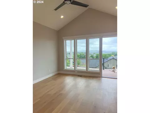 2808 NW Mt Ashland Ln, Mcminnville, OR 97128