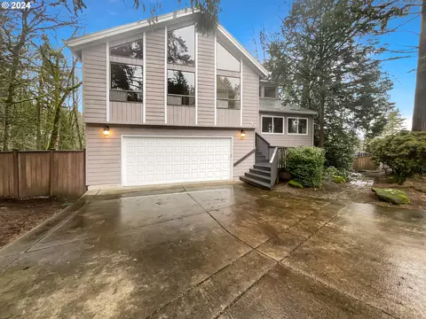 16 Polonius St, Lake Oswego, OR 97035