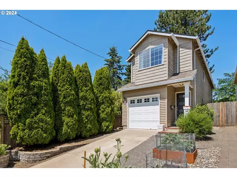 8121 SE Madison St, Portland, OR 97215