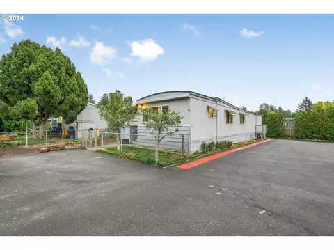 2980 NE Division St #5, Gresham, OR 97030