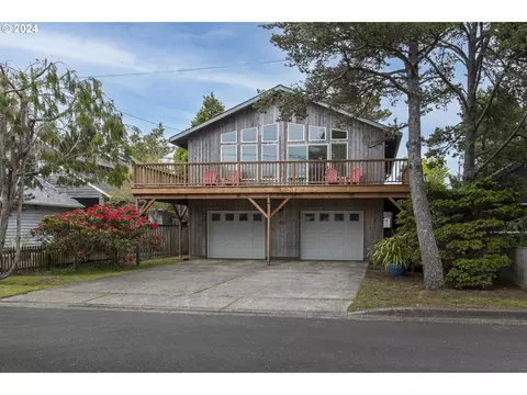 460 16th Ave, Seaside, OR 97138