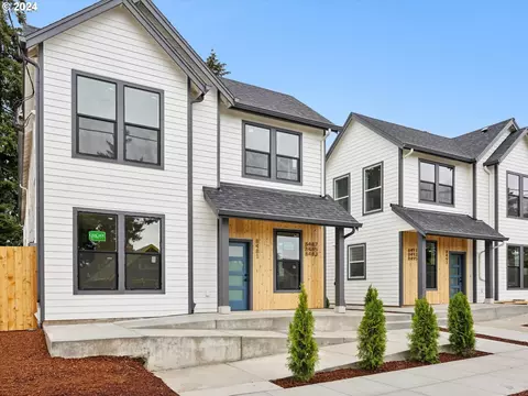 8483 NE Tillamook St, Portland, OR 97220