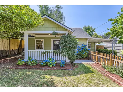 410 SE 4th St, Gresham, OR 97080