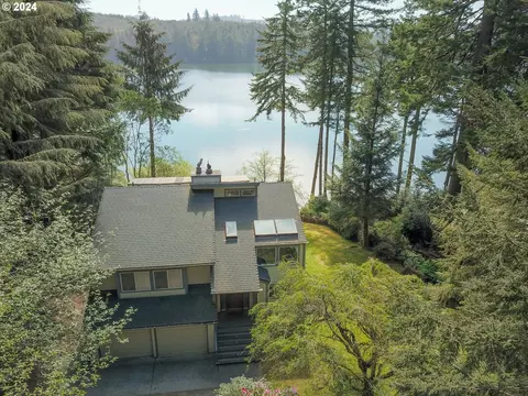 83233 Helkat Trl, Florence, OR 97439