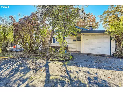 19005 Oatfield Rd, Gladstone, OR 97027