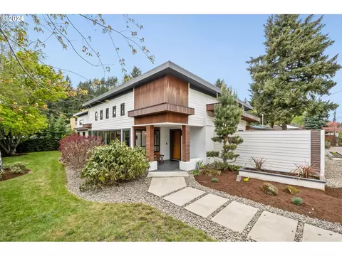 9205 NE Thompson St, Portland, OR 97220