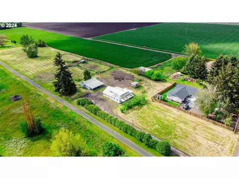 93090 River Rd, Junction City, OR 97448