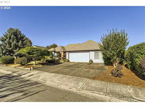 7205 Meadowwood St, Keizer, OR 97303
