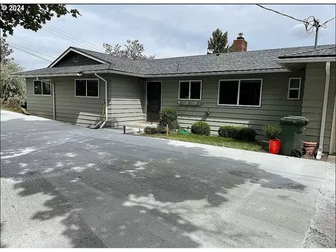 605 Pioneer Dr, Heppner, OR 97836