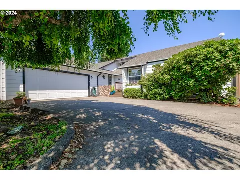 1551 Downing Dr, Lebanon, OR 97355