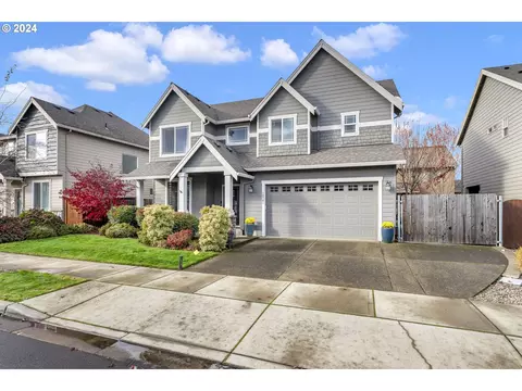 12761 Cottonwood Ave, Oregon City, OR 97045
