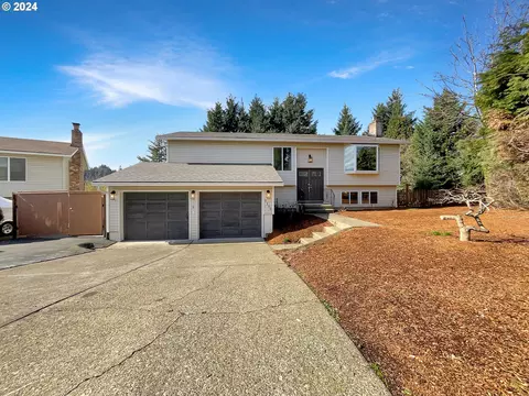 7100 SE Antigua Ave, Milwaukie, OR 97267