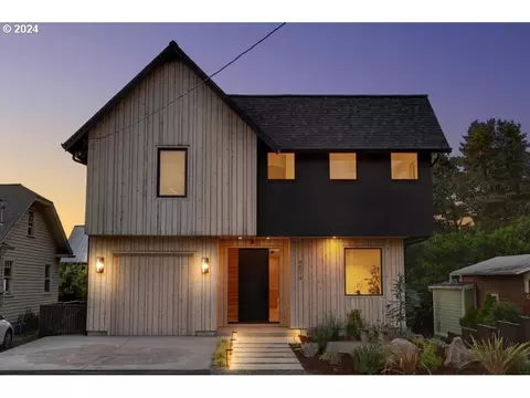 4519 NE Ainsworth St, Portland, OR 97218