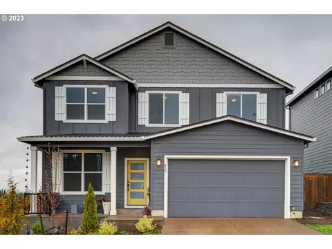 823 NE Wildwood Dr, Estacada, OR 97023