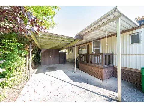 15758 SE Highway 224 #94, Damascus, OR 97089