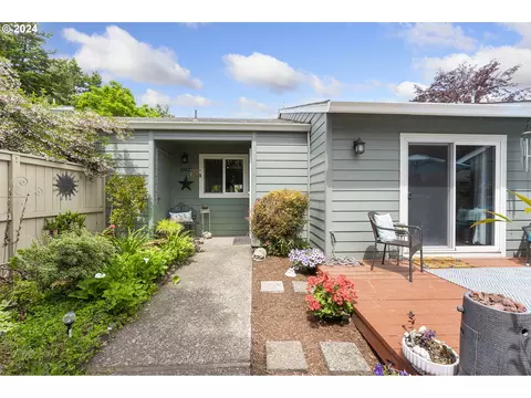 10627 SW Murdock St, Portland, OR 97224