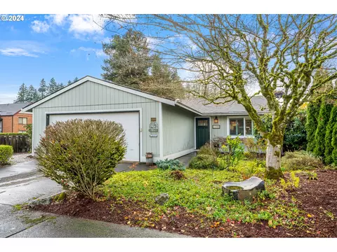 11990 SW Royalty Ct, King City, OR 97224
