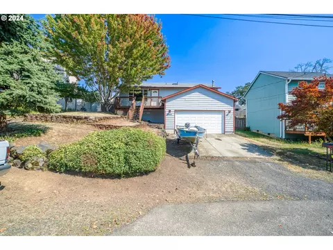 344 S 13th St, Saint Helens, OR 97051