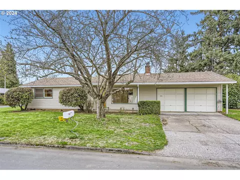 17804 SE Lincoln St, Portland, OR 97233