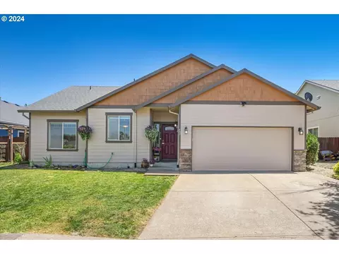 897 Rachel Ln, Molalla, OR 97038