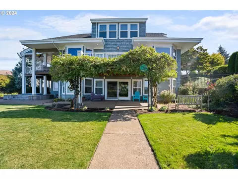 2471 Crestmont Cir S, Salem, OR 97302