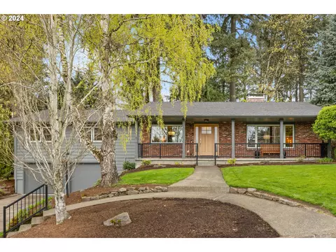 10835 SW Muirwood Dr, Portland, OR 97225