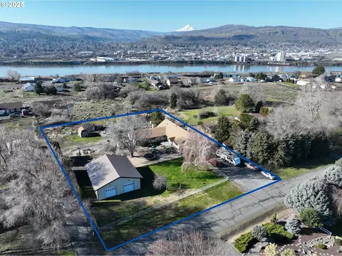 508 3rd Ave, Dallesport, WA 98617