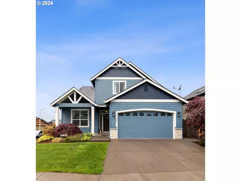 1465 NE Gardiner Dr, Estacada, OR 97023
