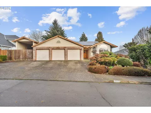 13173 SW Bouneff St, Tigard, OR 97223