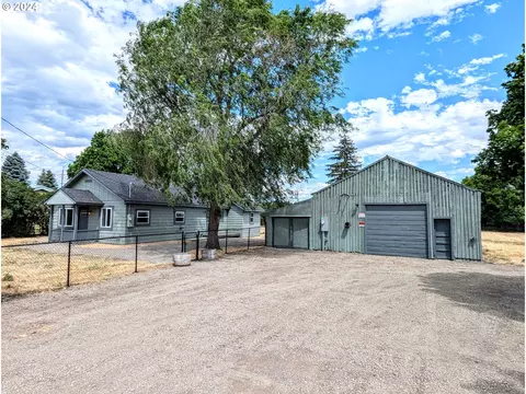1407 N Hall St, La Grande, OR 97850
