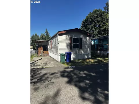 9000 NE M L King Blvd #36, Portland, OR 97211